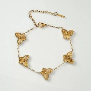 Gold Floral Motif Chain Bracelet - Elegant Women’s Jewelry